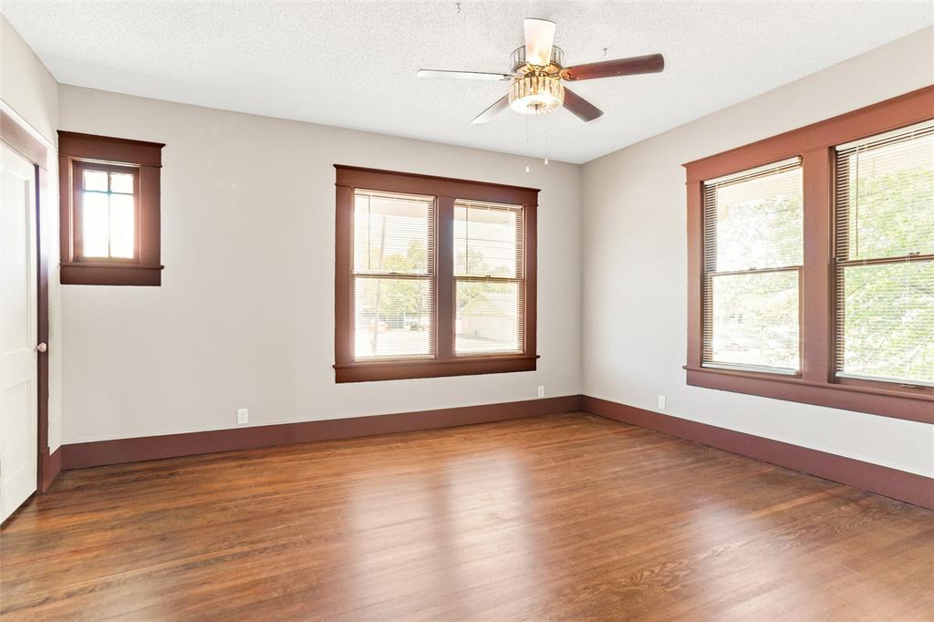 City Of Paris - Commercial Sale