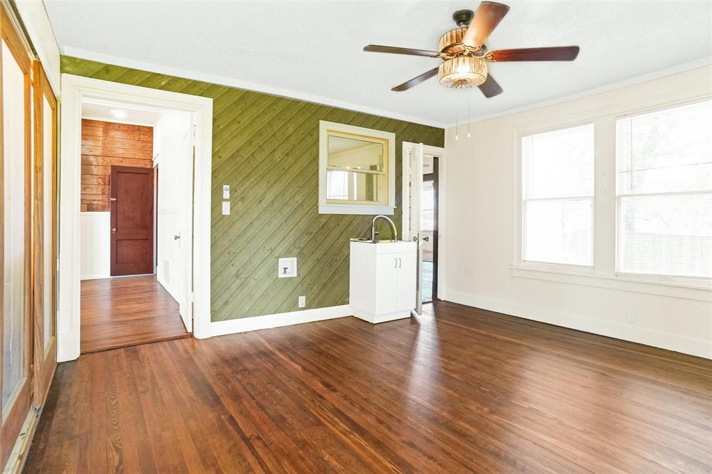 City Of Paris - Commercial Sale