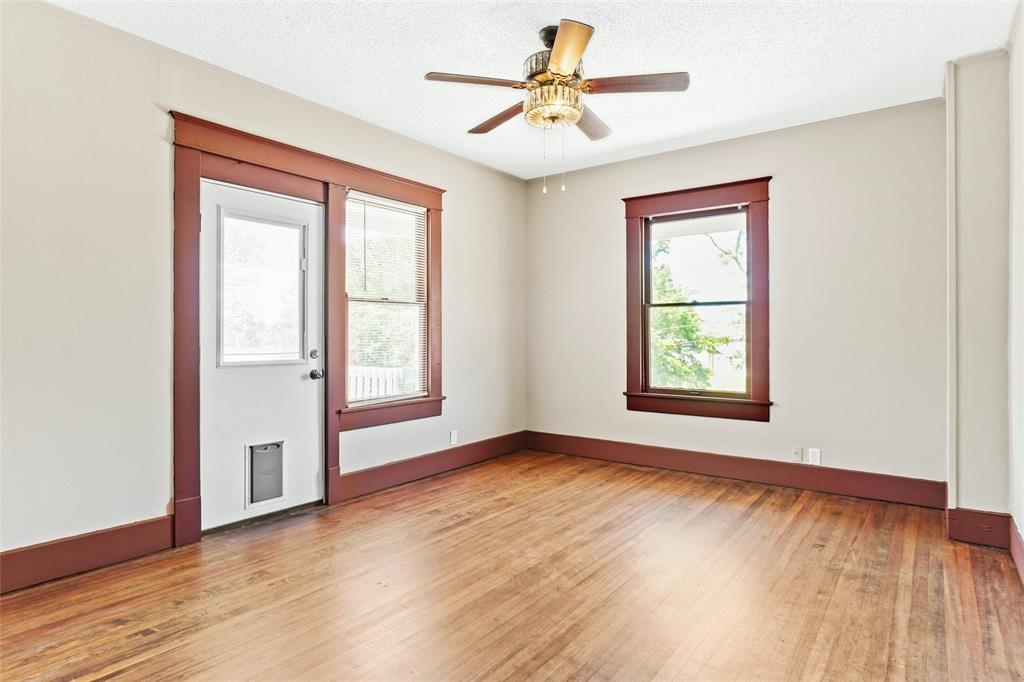 City Of Paris - Commercial Sale