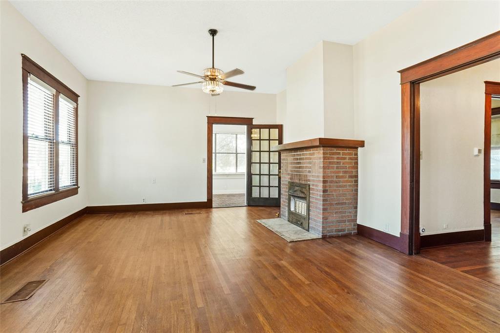 City Of Paris - Commercial Sale