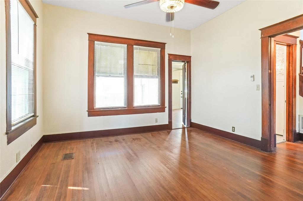 City Of Paris - Commercial Sale