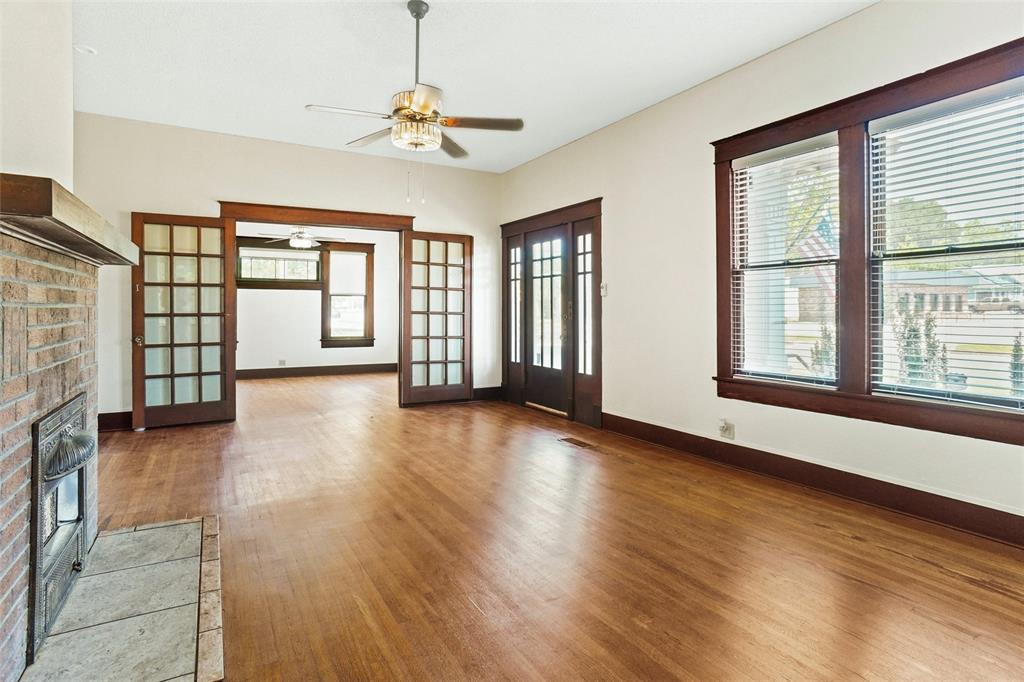 City Of Paris - Commercial Sale