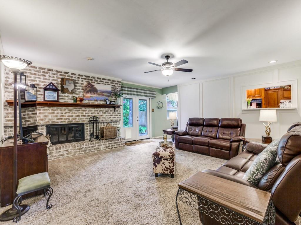 906 Redwood Drive