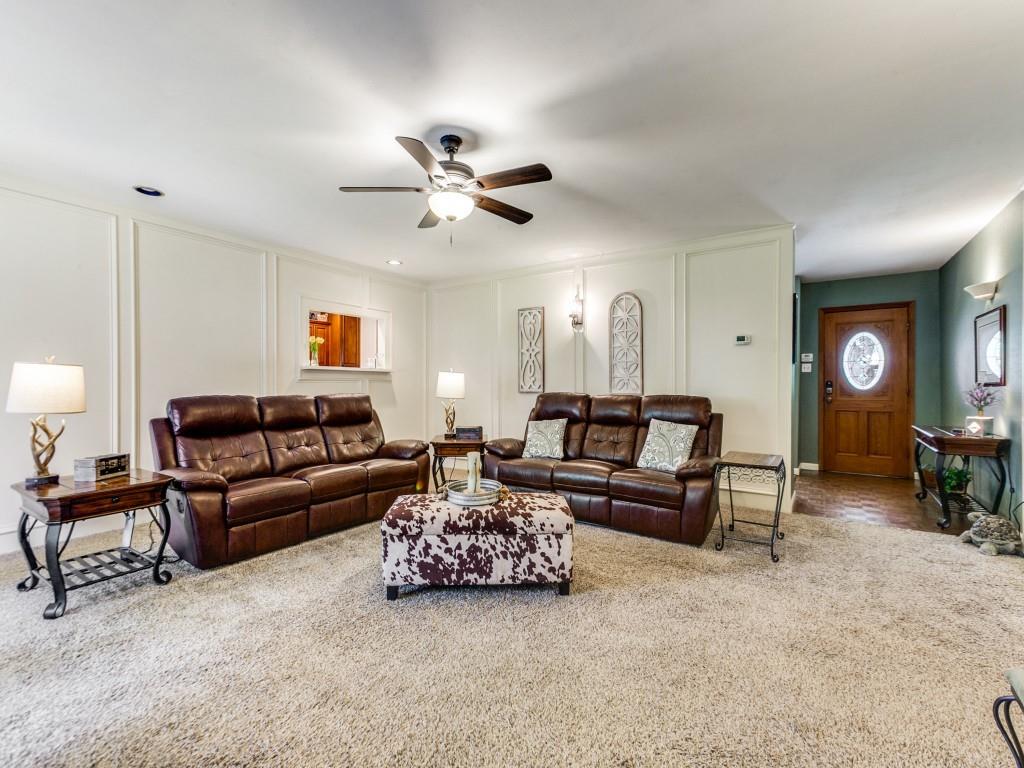 906 Redwood Drive