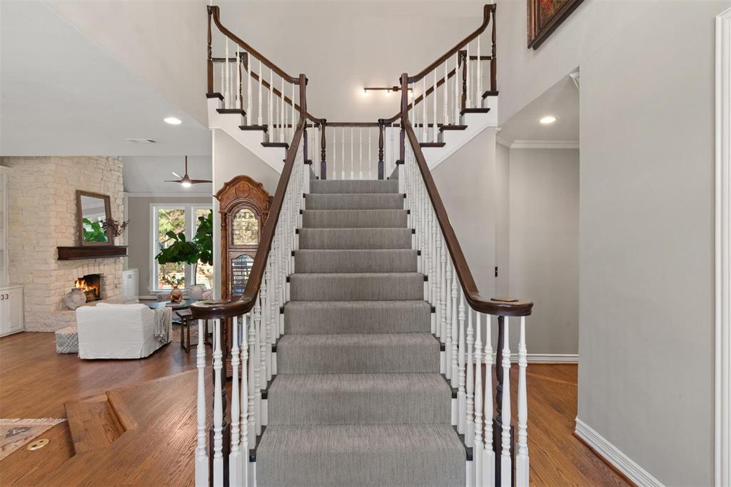 594 Garden Court