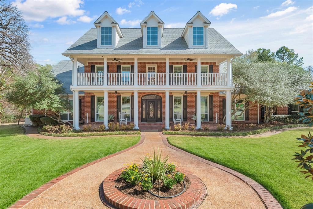 594 Garden Court