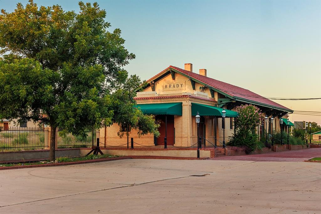 FULCHER - Commercial Sale