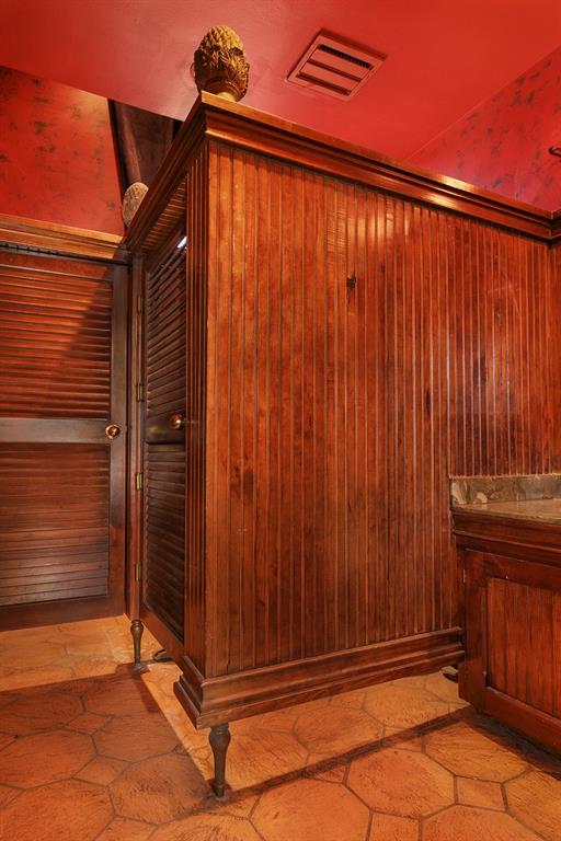 FULCHER - Commercial Sale