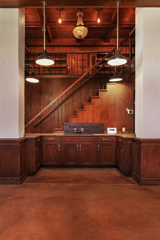 FULCHER - Commercial Sale