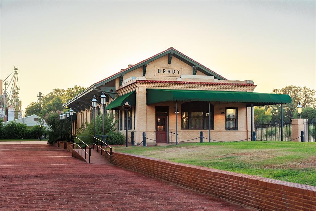 FULCHER - Commercial Sale