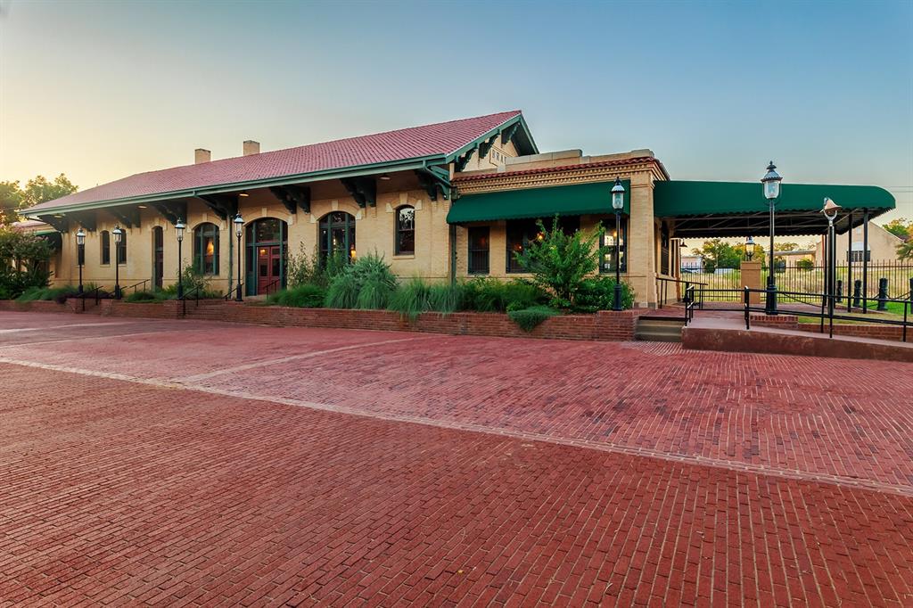 FULCHER - Commercial Sale