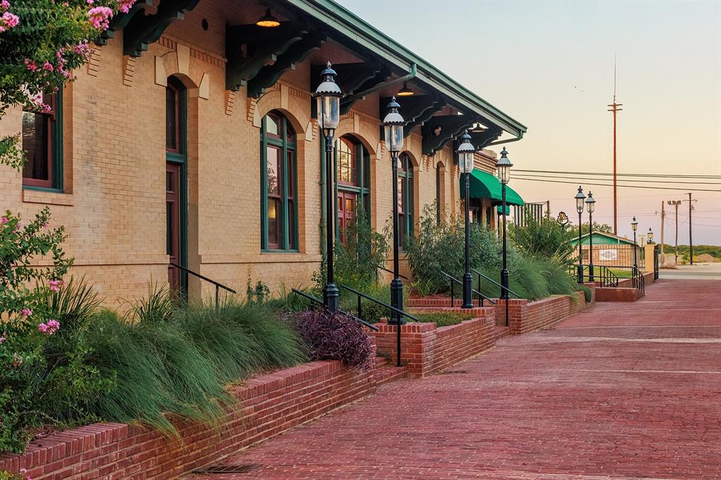 FULCHER - Commercial Sale