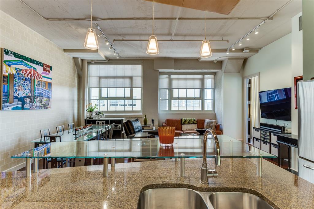 One Montgomery Plaza Residence Condo - Residential Lease