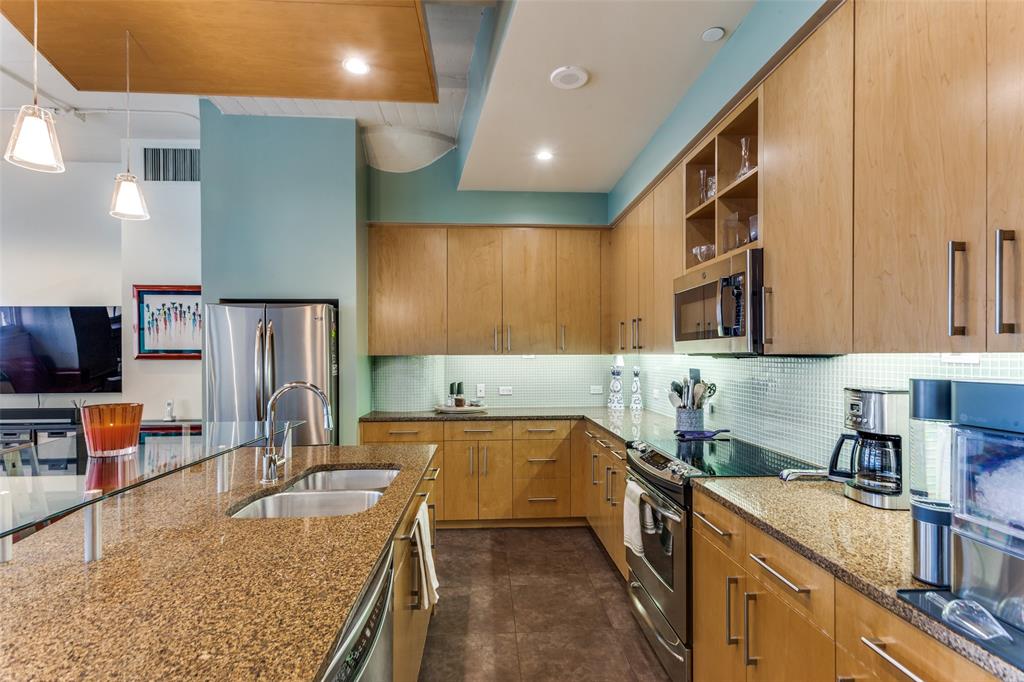 One Montgomery Plaza Residence Condo - Residential Lease