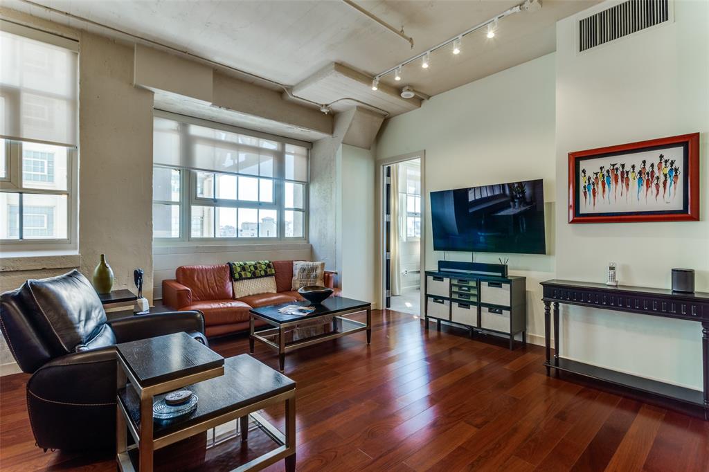 One Montgomery Plaza Residence Condo - Residential Lease