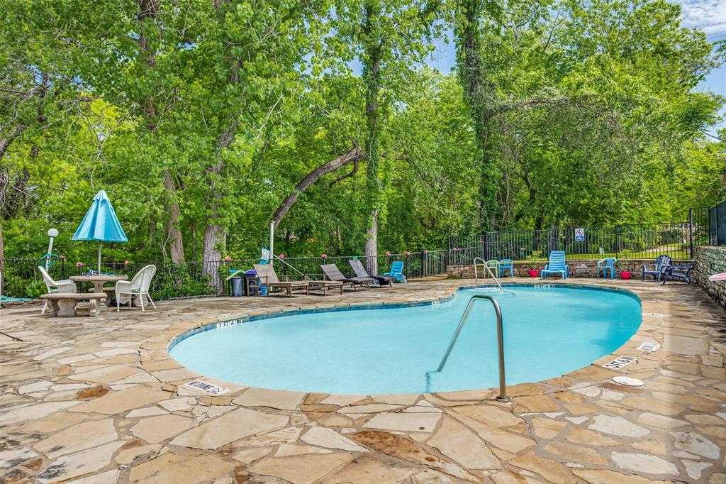 Parkwood Creek Condos - Residential