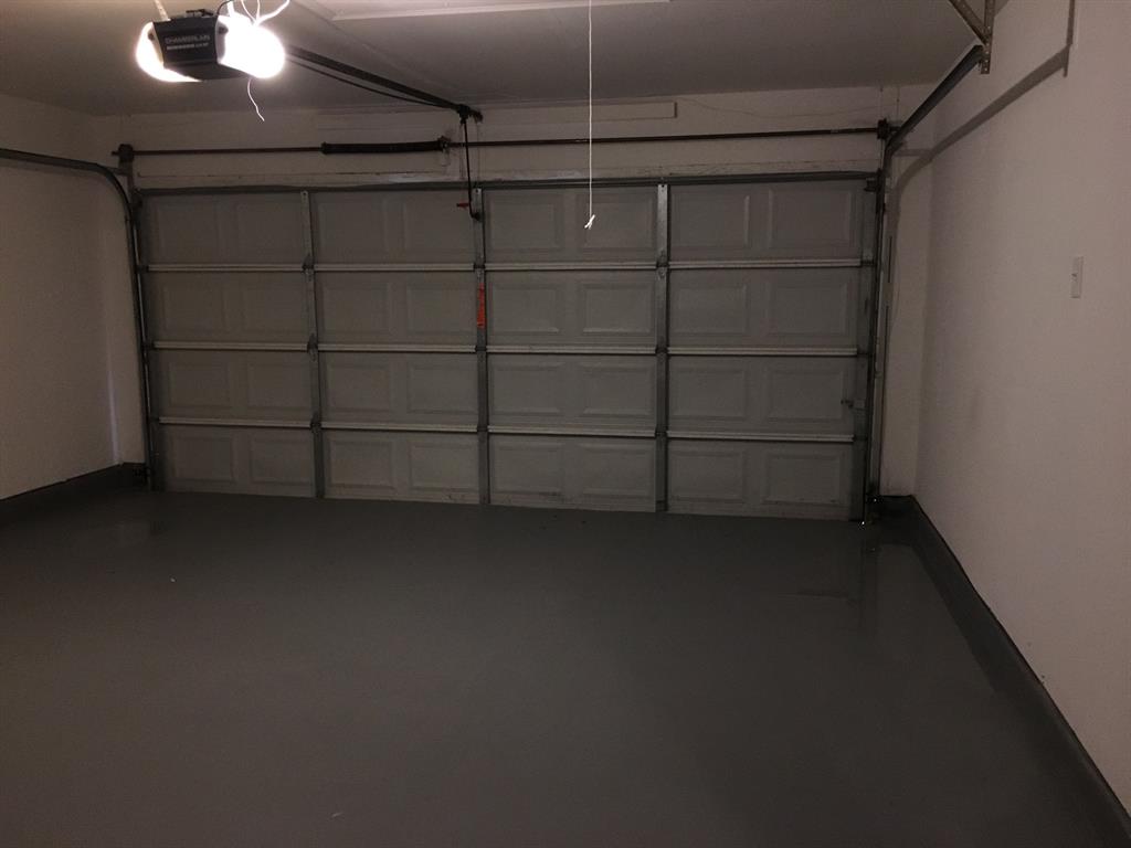 Shady Oaks Garden Home Add - Residential Lease