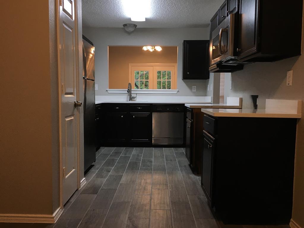 Shady Oaks Garden Home Add - Residential Lease