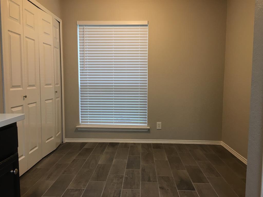 Shady Oaks Garden Home Add - Residential Lease