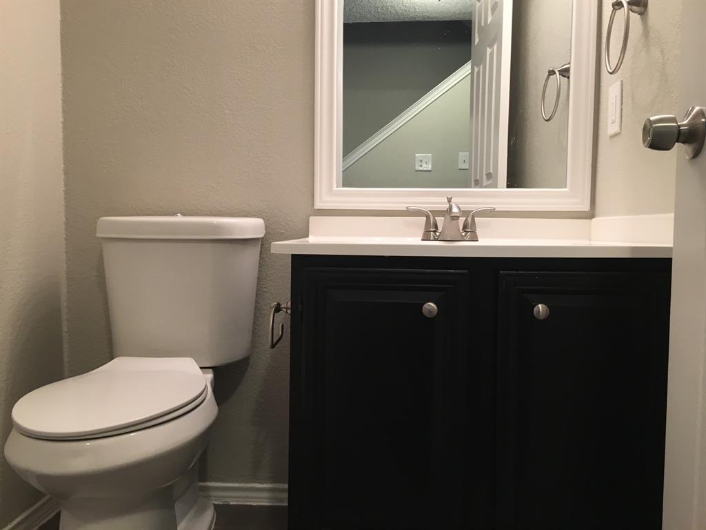 Shady Oaks Garden Home Add - Residential Lease