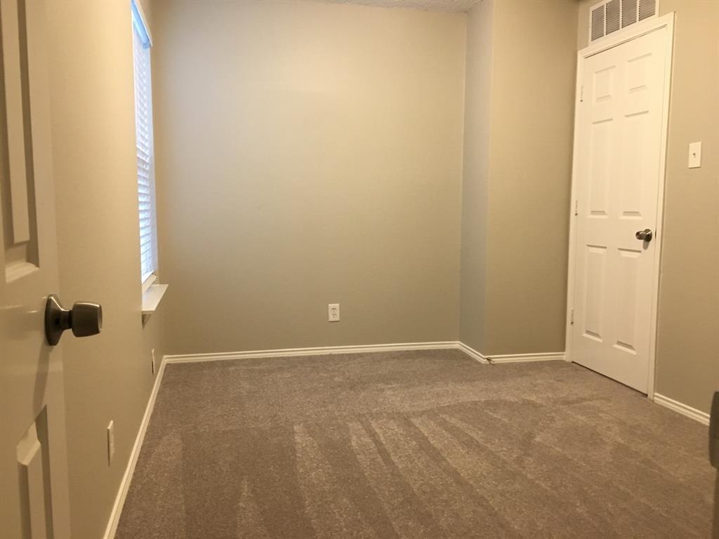 Shady Oaks Garden Home Add - Residential Lease