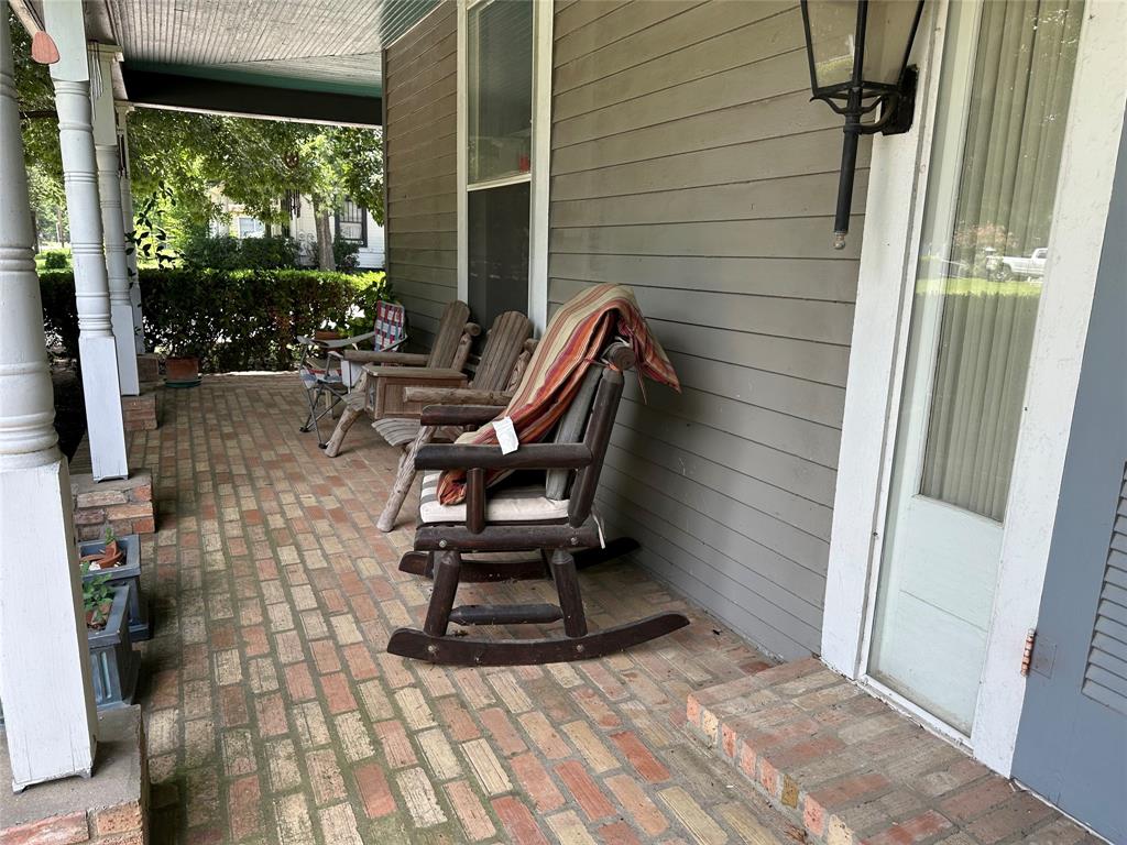 818 E Elm Street