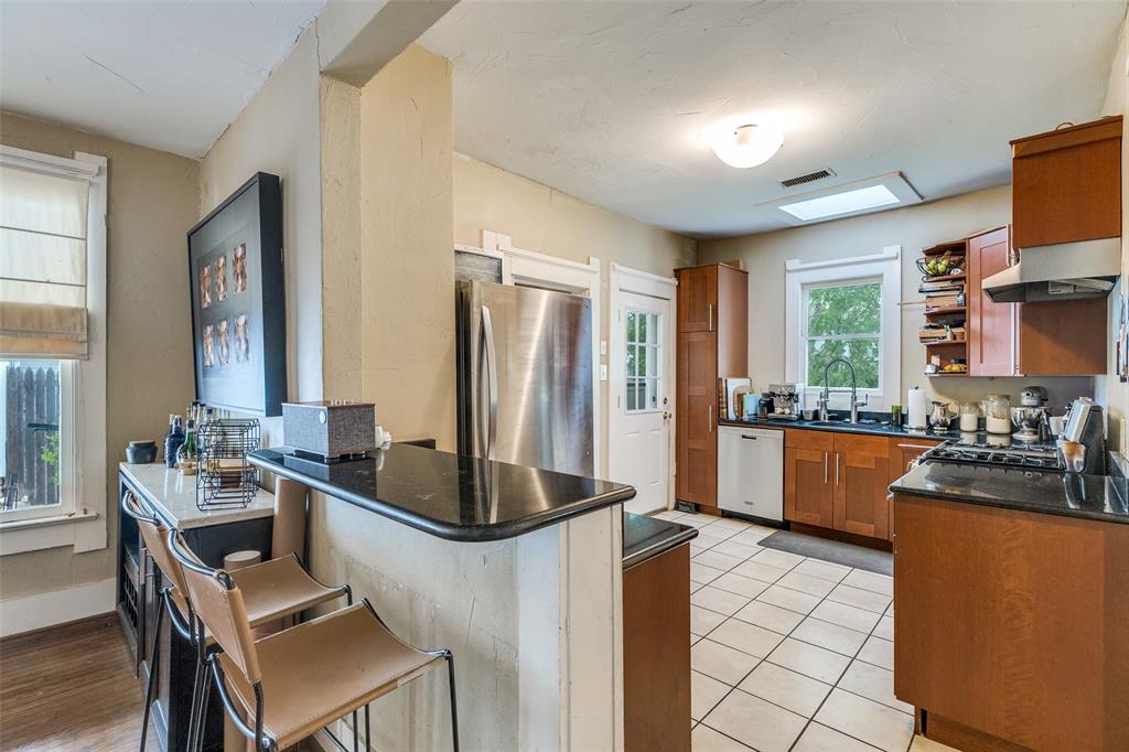 Winnetka Heights - Residential