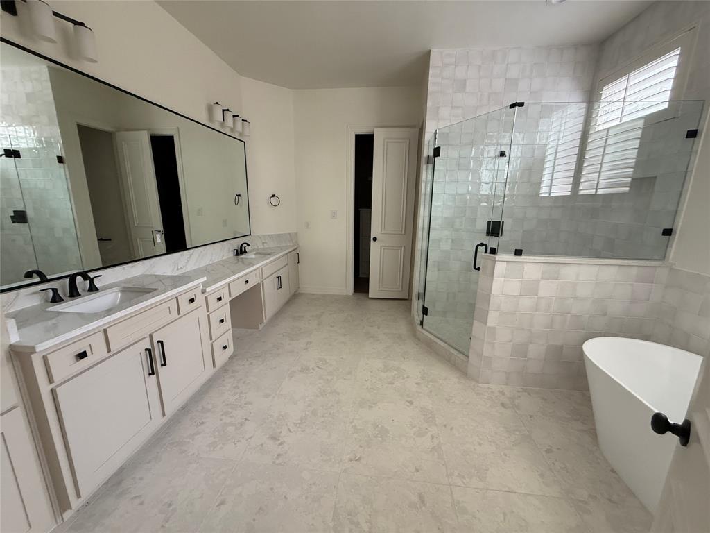 Oaktree Ph Four - Residential