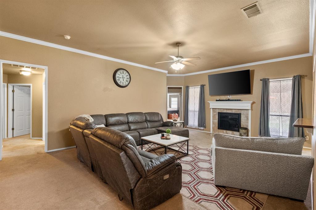 628 E Sheila Circle