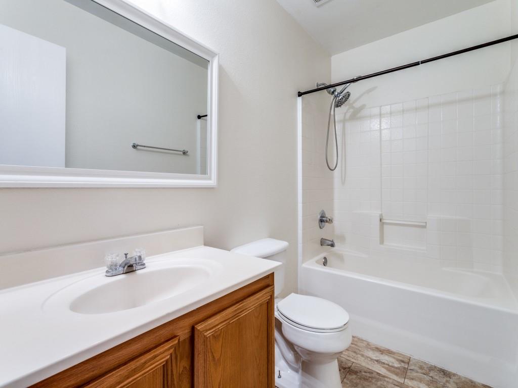 Encino Hills Ph 01 - Residential Lease