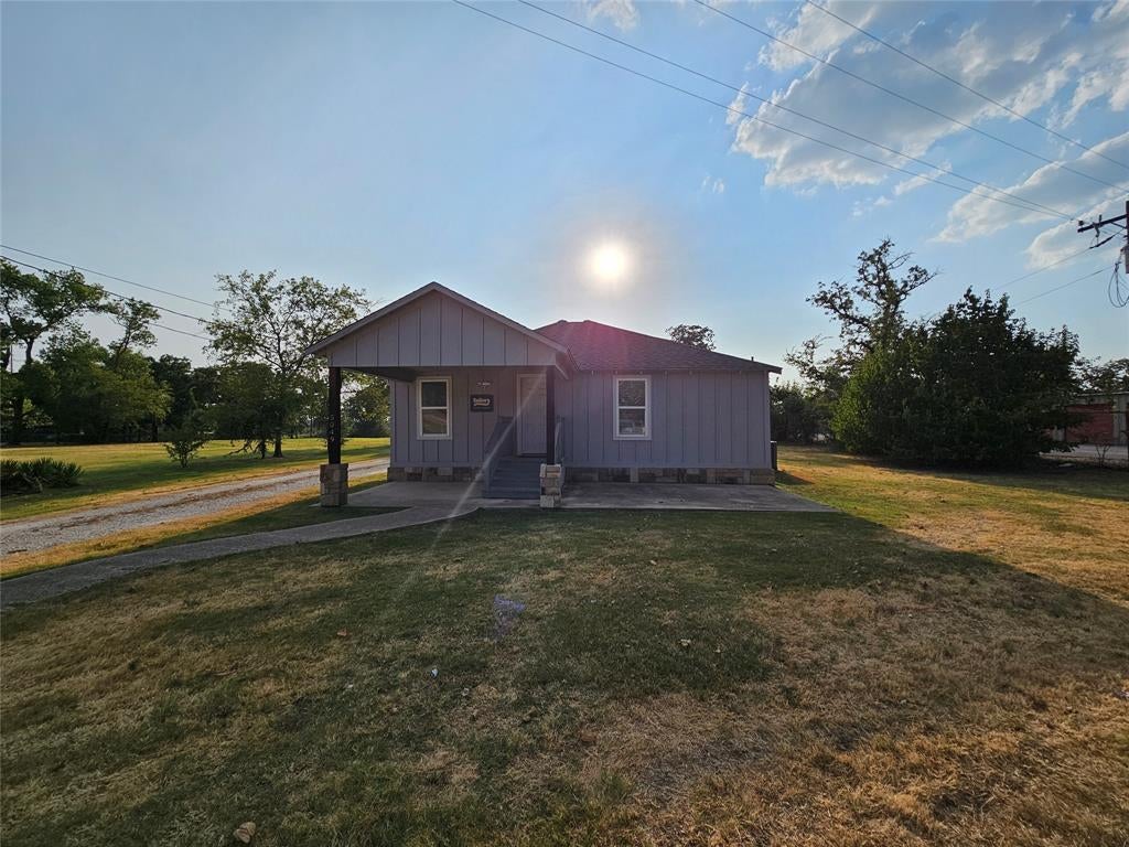 5049 S US 377