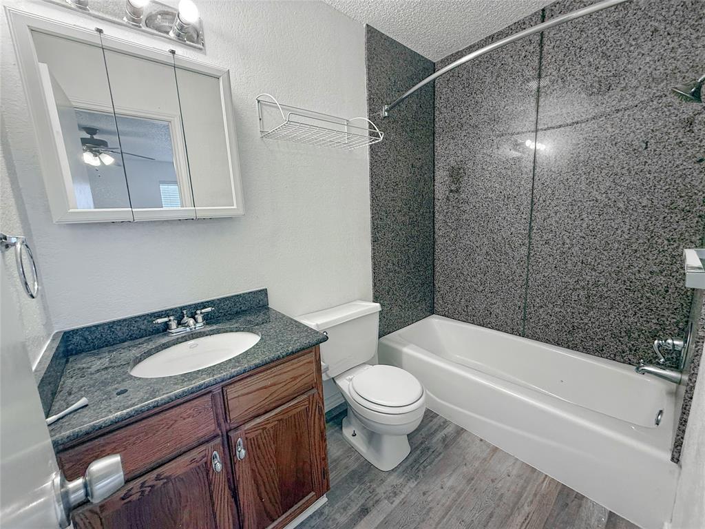 Queensborough Heights Add - Residential Lease