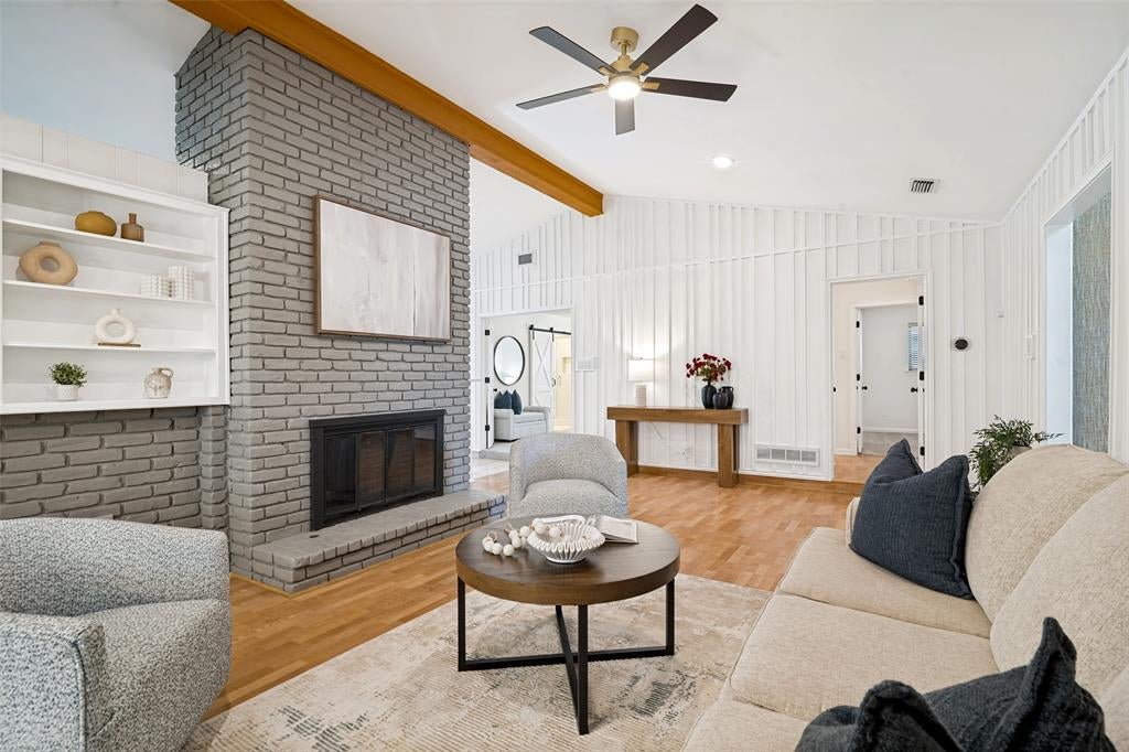 2505 Parkside Drive