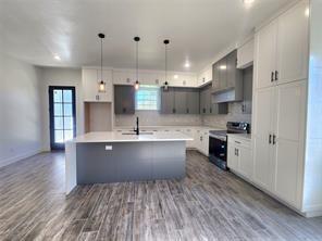 Howard W R Addition - Residential