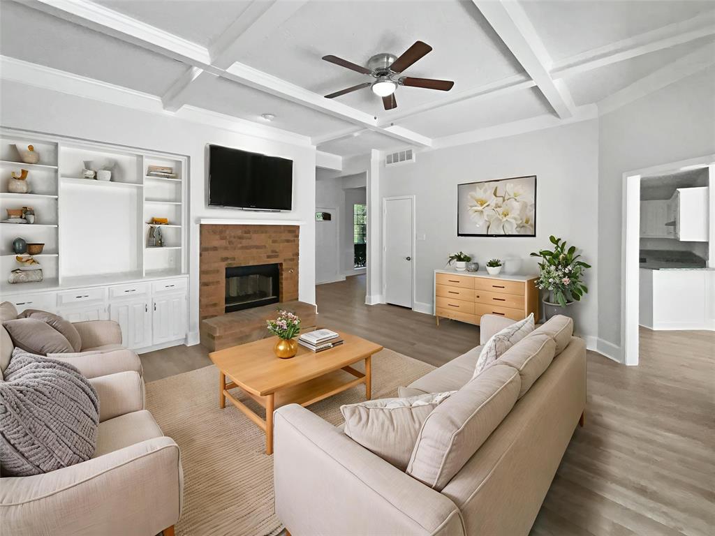 3614 Queenswood Lane
