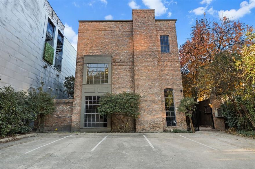 Newly remodeled Townhouse in the heart of Turtle Creek. Virtually every surface has been remodeled including new windows, new appliances, new fence gate, new cabinets, mostly new HVAC, new tile, new hardwood floors, fresh paint, new patio fence, and more. Two convenient parking spots including one covered spot in the newly built garage, large master bedroom with laundry piped into the closet, large secondary bedroom with full bathroom attached, private back patio with room for ample outdoor furniture and fire pit, all in an incredible location walking distance from restaurants, shopping, bars, grocery stores and more. New blinds and shutters to be installed on the second and third floor first week of January. Owner & Agent