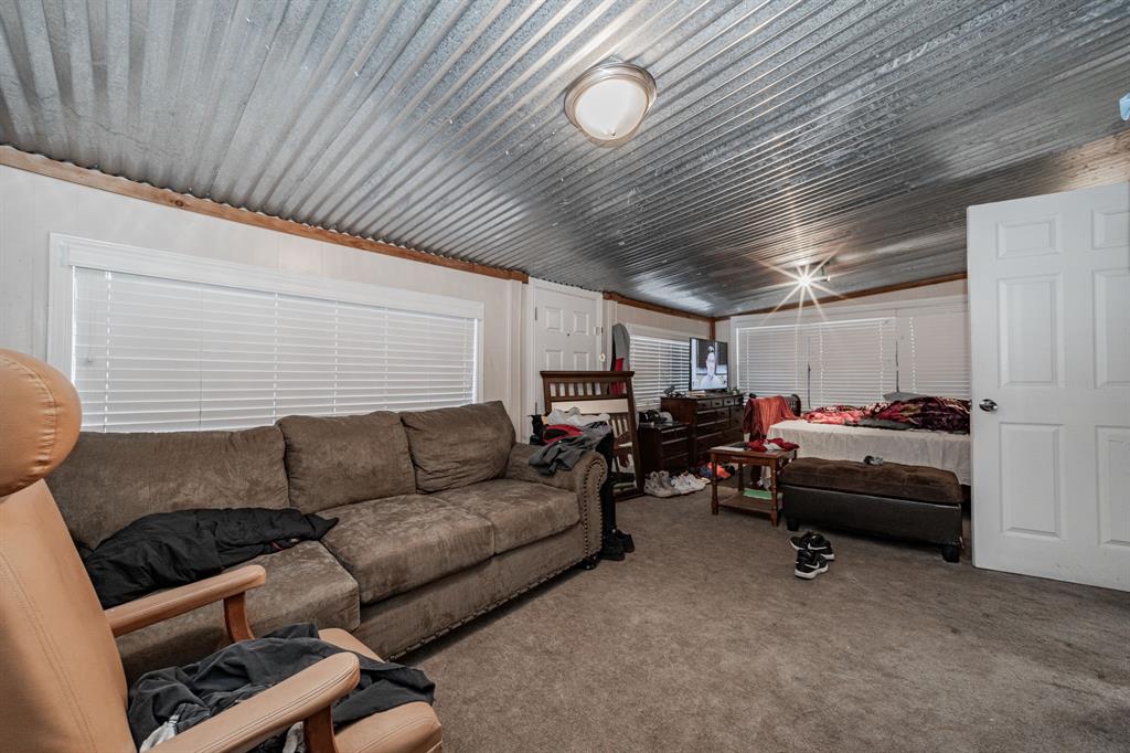 ROLLINGWOOD HILLS - Residential