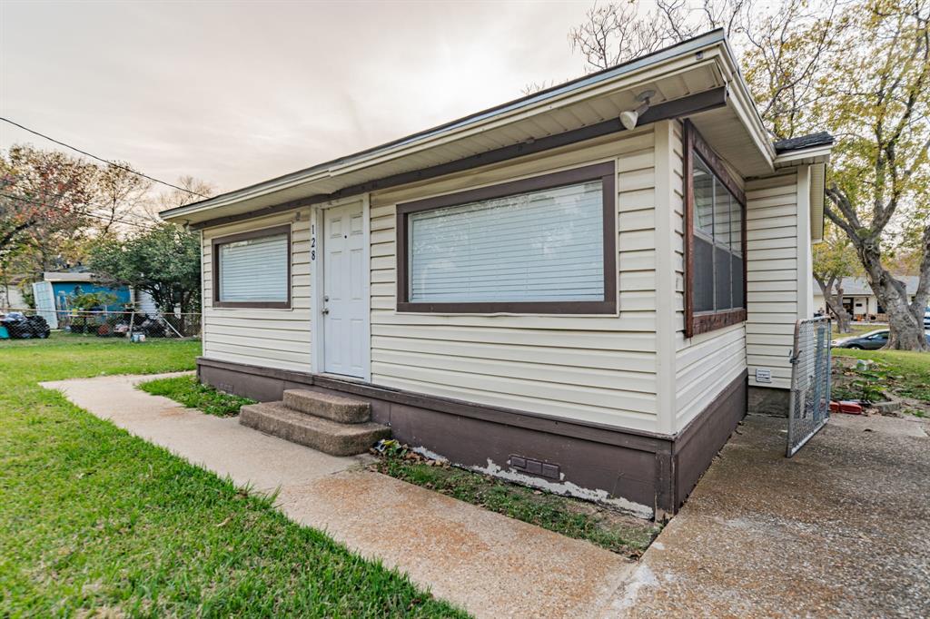 ROLLINGWOOD HILLS - Residential