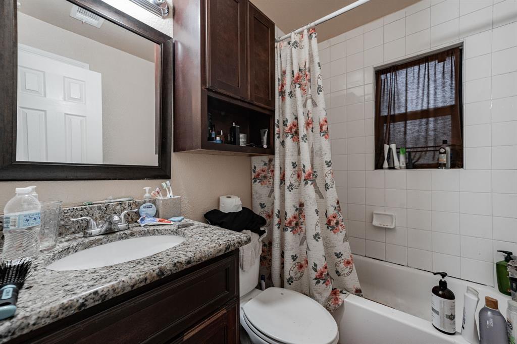 ROLLINGWOOD HILLS - Residential