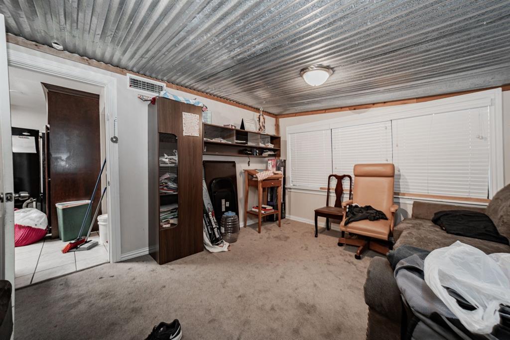 ROLLINGWOOD HILLS - Residential