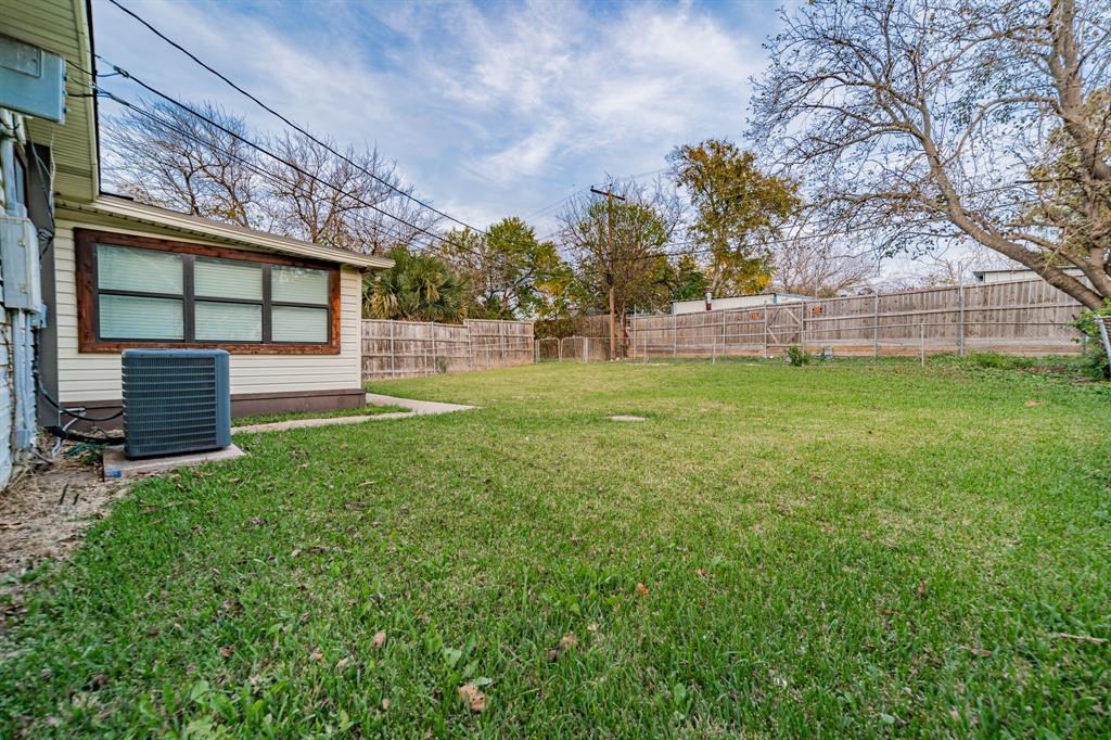 ROLLINGWOOD HILLS - Residential