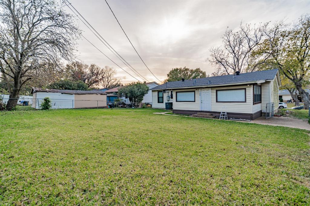 ROLLINGWOOD HILLS - Residential