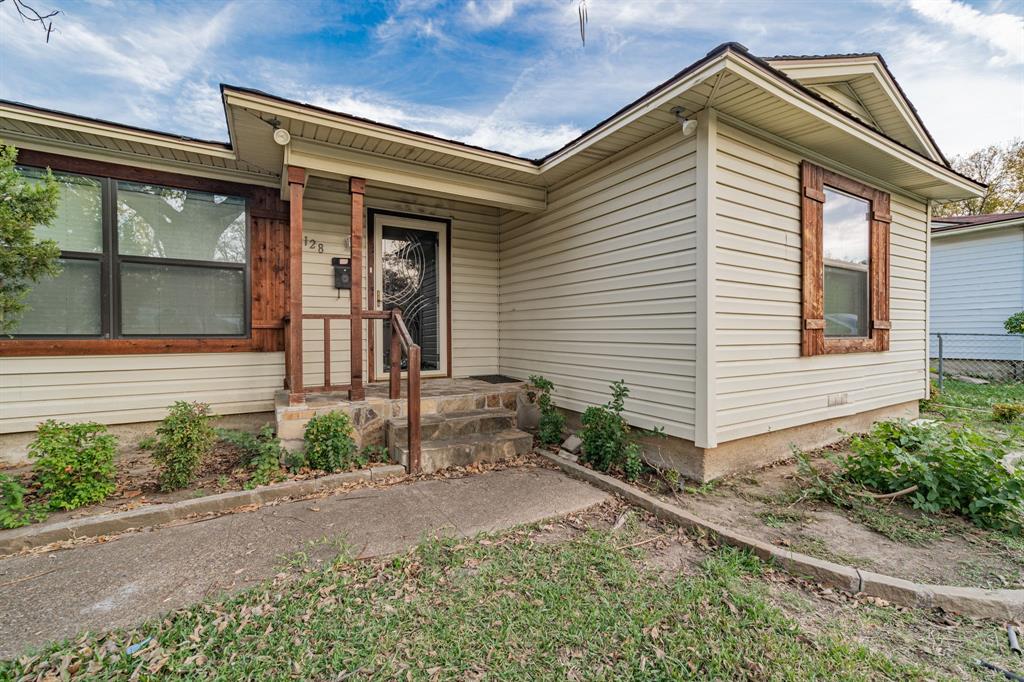 ROLLINGWOOD HILLS - Residential