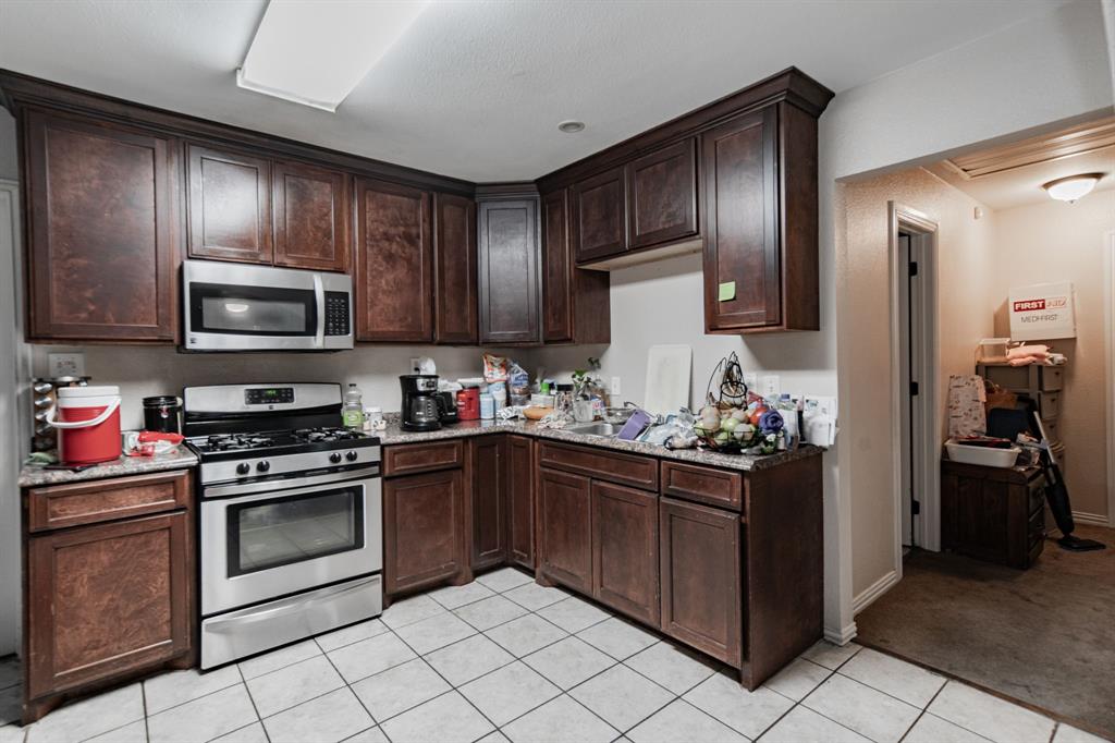 ROLLINGWOOD HILLS - Residential