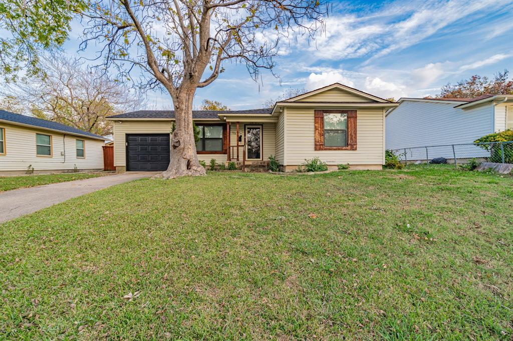 ROLLINGWOOD HILLS - Residential