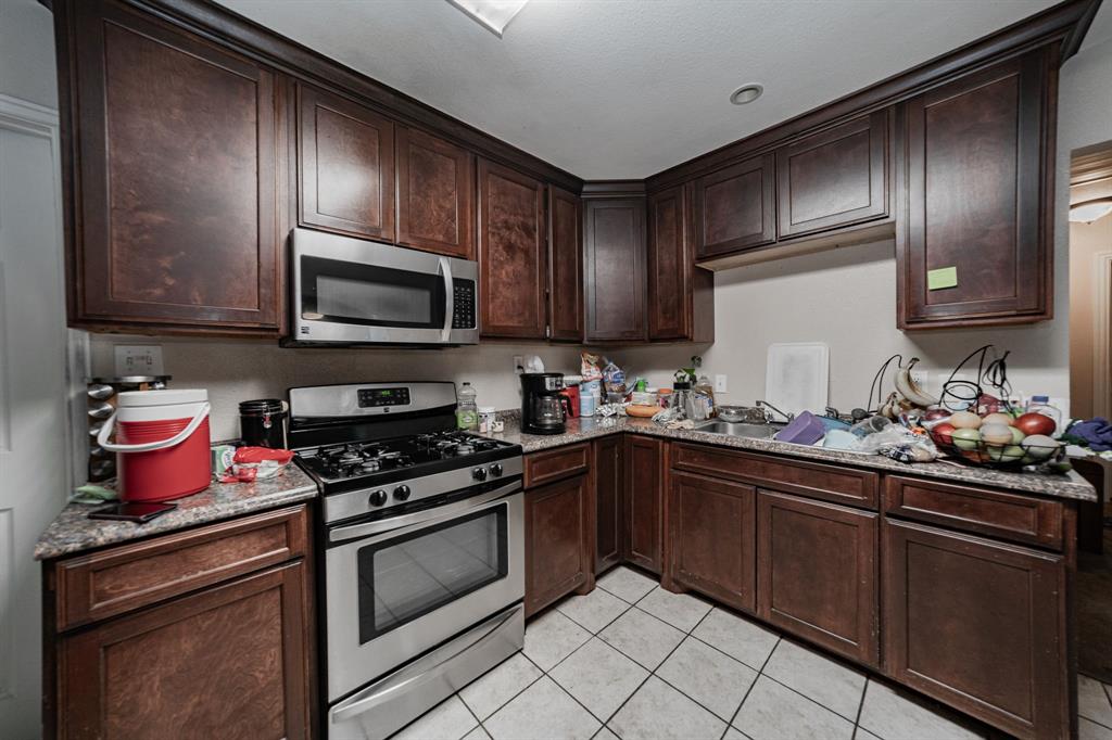 ROLLINGWOOD HILLS - Residential