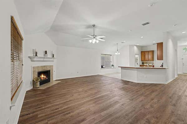1235 Clearwater Dr, Grand Prairie, TX, 75052