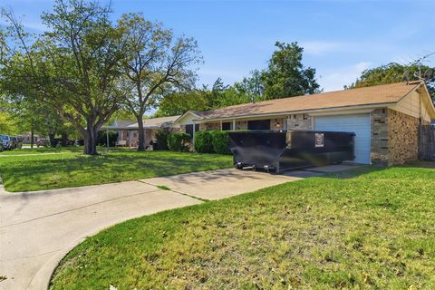 256 Pimlico Way Saginaw TX 76179