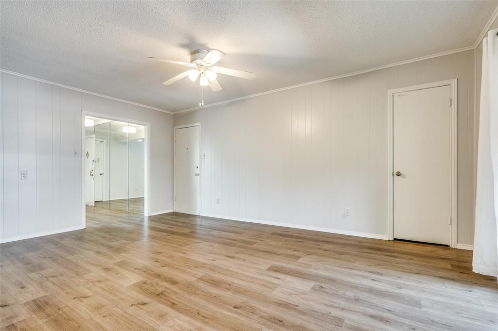 Sandhurst Manor Condo - Residential