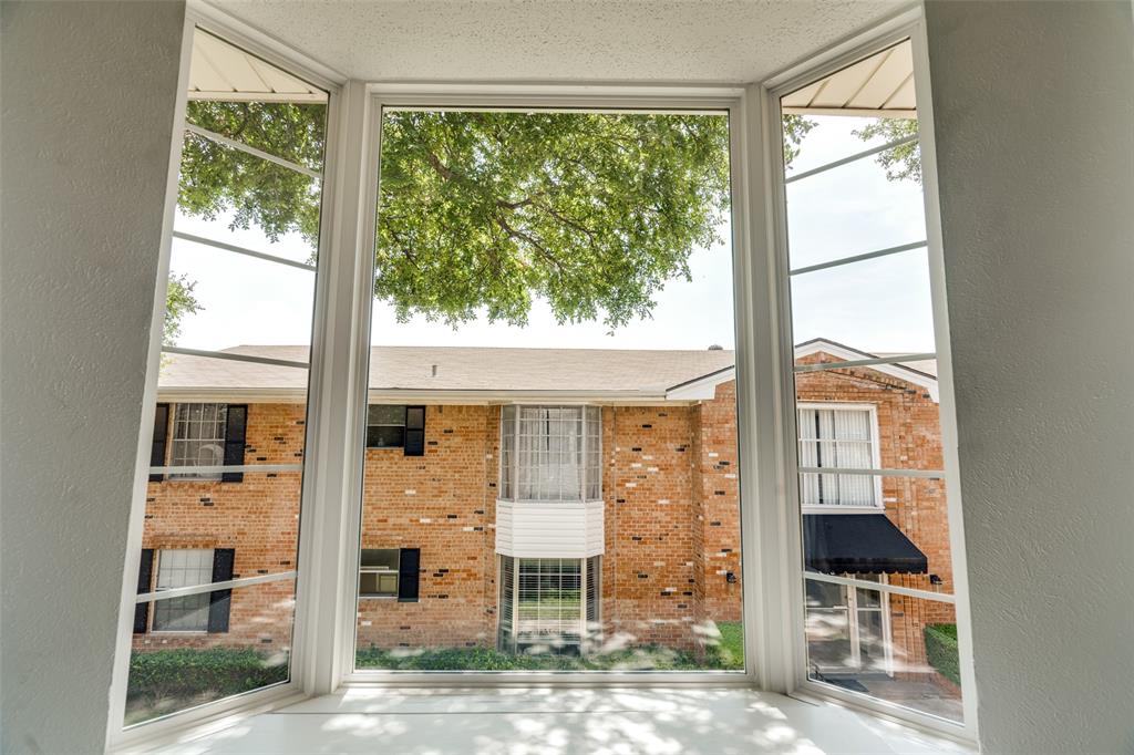 Sandhurst Manor Condo - Residential